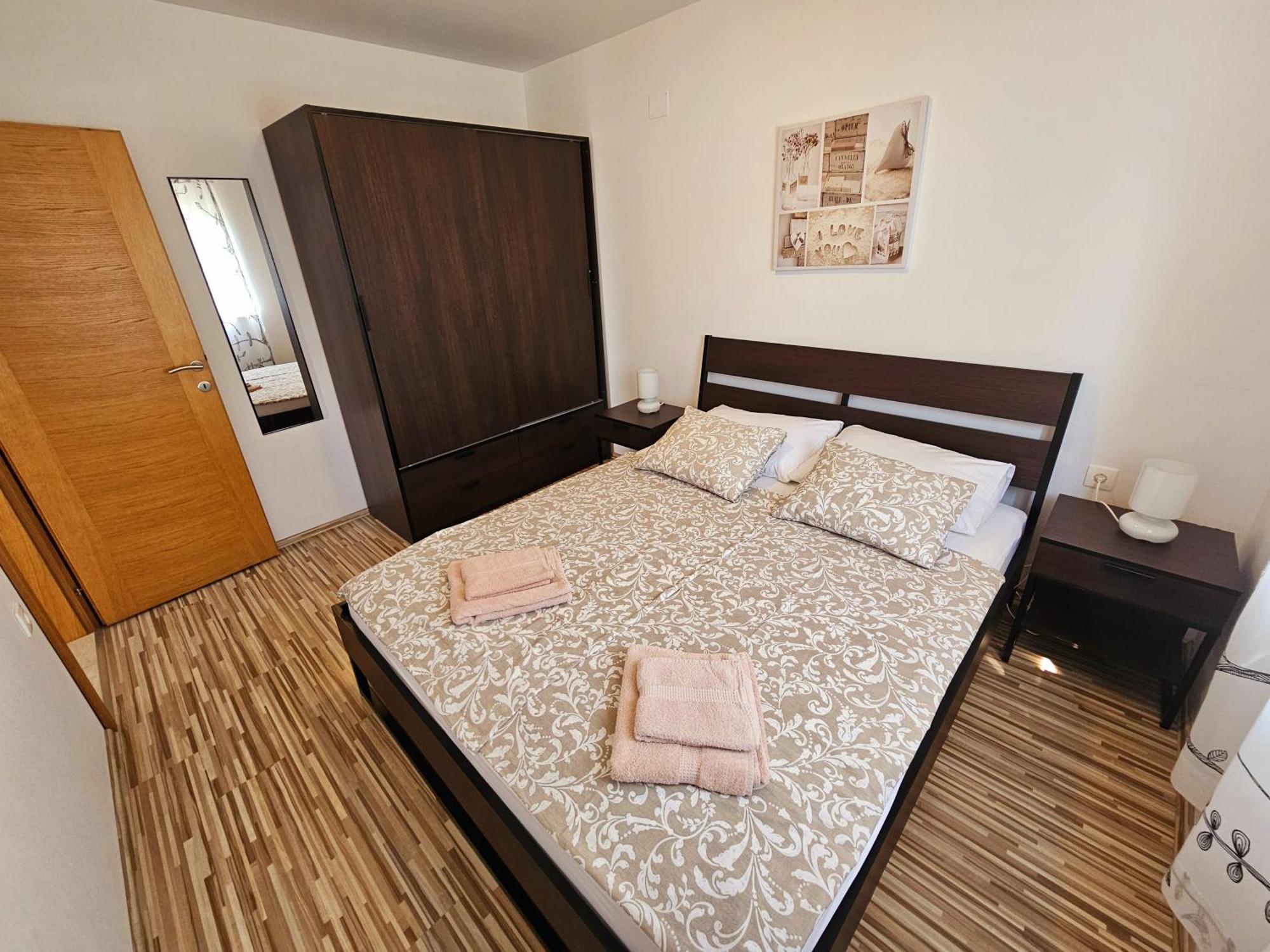 Apartments Cikac II - Modern Apartments By The Beach Мандре Екстериор снимка
